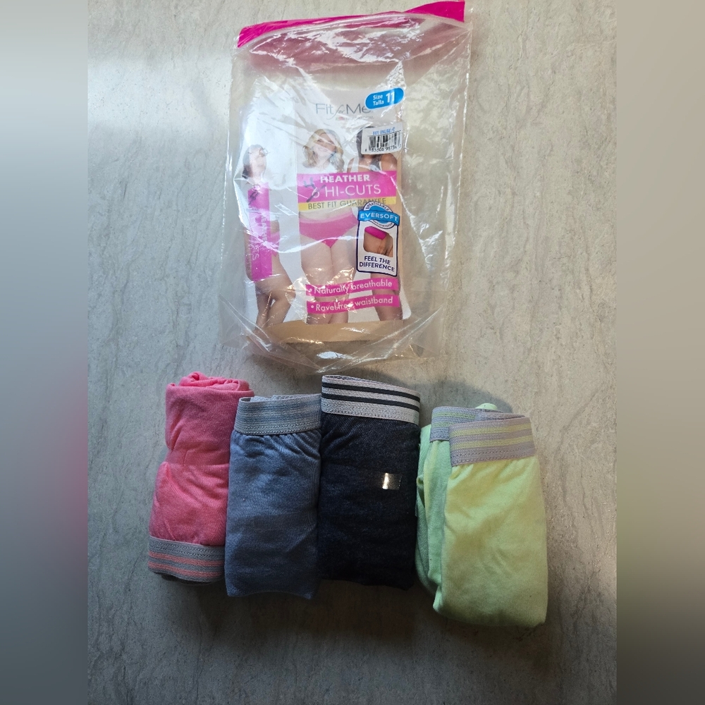 NWT Womens Briefs Size 11